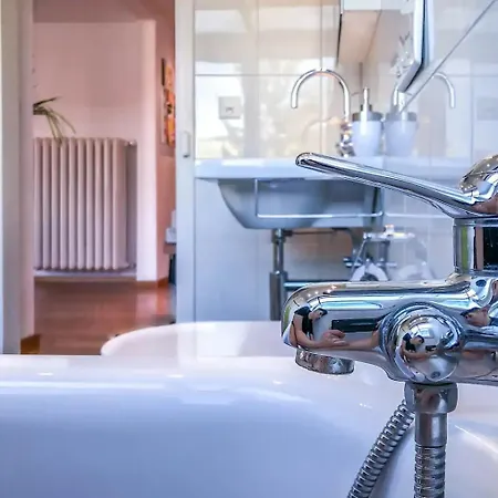 Appartement With Mattress In Living