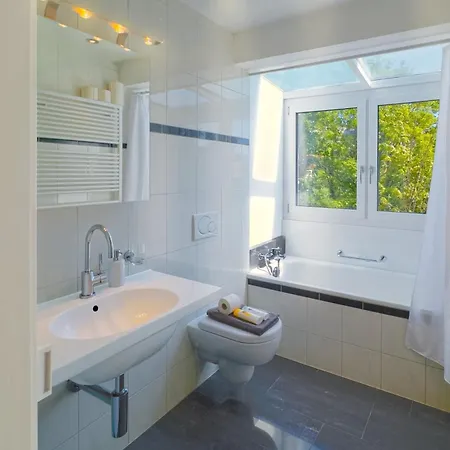 Apartament With Bed In Living